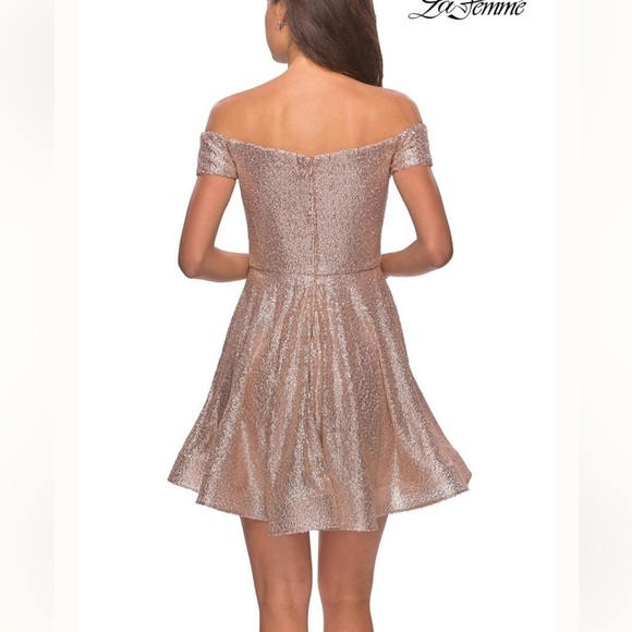 La Femme Off Shoulder Gold Sequin Short Dress 28155 Size 8 NWT - Picture 2 of 3